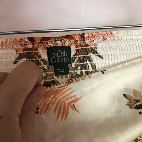 Cute little top - Picture 2 of 3